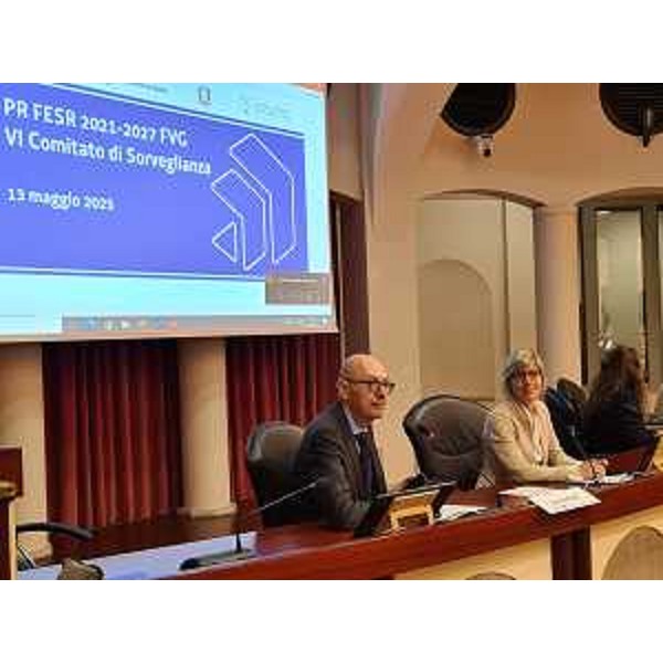 L'assessore regionale alle Finanze, Barbara Zilli, durante il suo intervento al Comitato di sorveglianza sul Pr Fesr 2021-2027 che si è tenuto nella sede della Regione a Pordenone - L'assessore regionale alle Finanze, Barbara Zilli, durante il suo intervento al Comitato di sorveglianza sul Pr Fesr 2021-2027 che si è tenuto nella sede della Regione a Pordenone