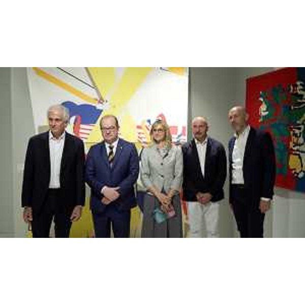 il secondo da sinistra il vicegovernatore Anzil - il secondo da sinistra il vicegovernatore Anzil