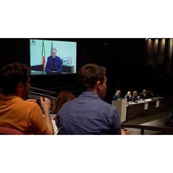 L'assessore regionale Fabio Scoccimarro durante il suo intervento video alla Conferenza regionale amianto a Gorizia. - L'assessore regionale Fabio Scoccimarro durante il suo intervento video alla Conferenza regionale amianto a Gorizia.