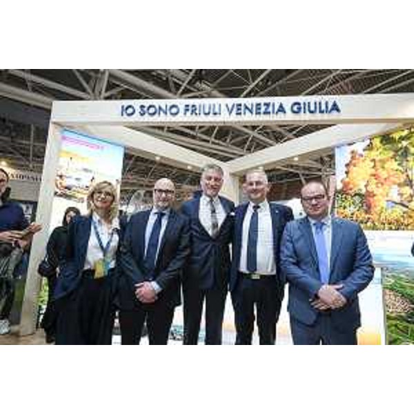  - Il vicegovernatore Mario Anzil con il ministro alla Cultura Alessandro Giuli, il sindaco e assessore alla cultura di Pordenone Alessandro Basso e Alberto Parigi e il direttore centrale alla Cultura Anna Del Bianco