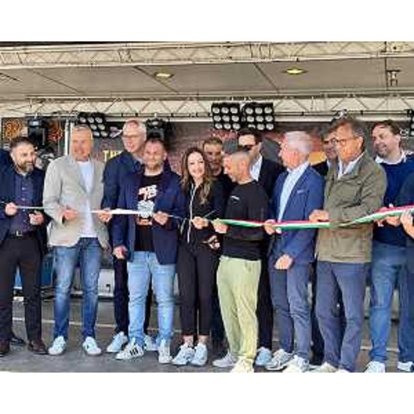 L'assessore alle Attività produttive e Turismo Sergio Emidio Bini all'inaugurazione della 39esima edizione del Biker Fest International di Lignano Sabbiadoro. - L'assessore alle Attività produttive e Turismo Sergio Emidio Bini all'inaugurazione della 39esima edizione del Biker Fest International di Lignano Sabbiadoro. 