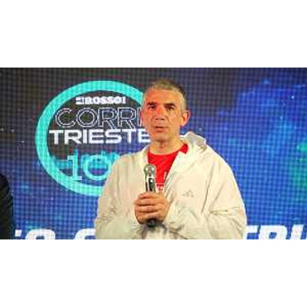 Lassessore regionale alle Autonomie locali Pierpaolo Roberti, al termine della ventiduesima edizione della Corri Trieste. - Lassessore regionale alle Autonomie locali Pierpaolo Roberti, al termine della ventiduesima edizione della Corri Trieste.