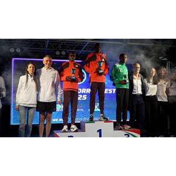 Un momento delle premiazioni della Corri Trieste - Un momento delle premiazioni della Corri Trieste