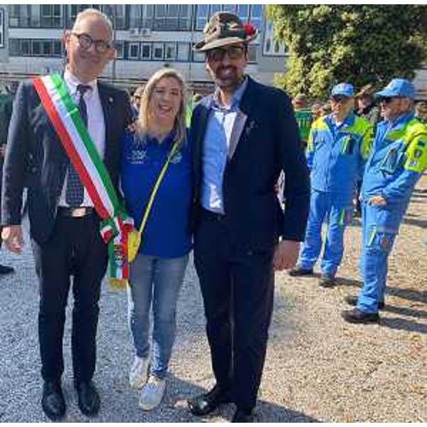 L'assessore Amirante con il sindaco di Pordenone Basso e vertici Ana - L'assessore Amirante con il sindaco di Pordenone Basso e vertici Ana