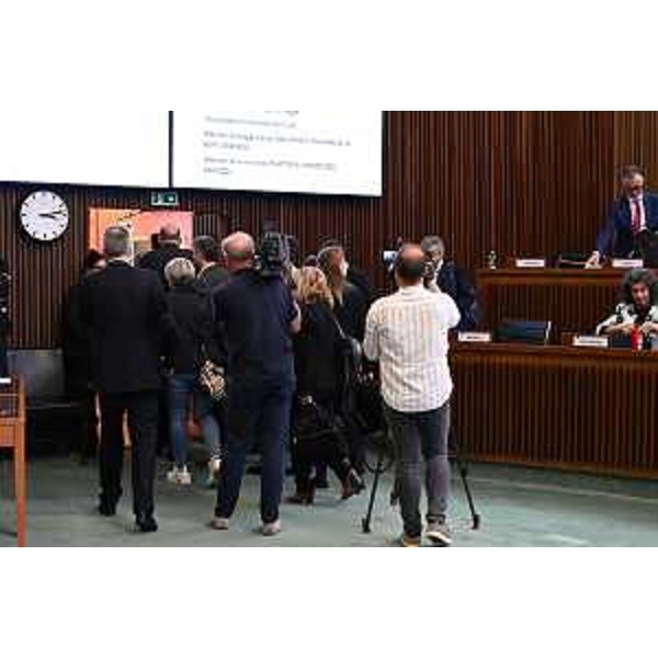 I consiglieri delle Opposizioni abbandonano l'Aula - I consiglieri delle Opposizioni abbandonano l'Aula