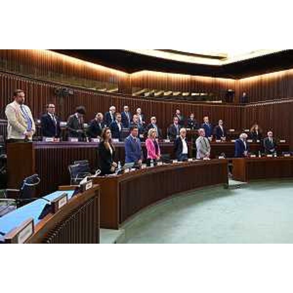 Minuto di raccoglimento in Cr per la scomparsa di Nino Benvenuti - Minuto di raccoglimento in Cr per la scomparsa di Nino Benvenuti