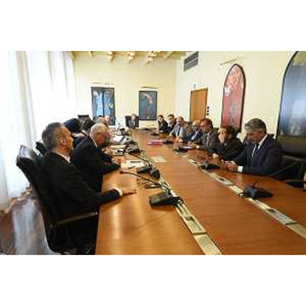 La seduta dei capigruppo - La seduta dei capigruppo