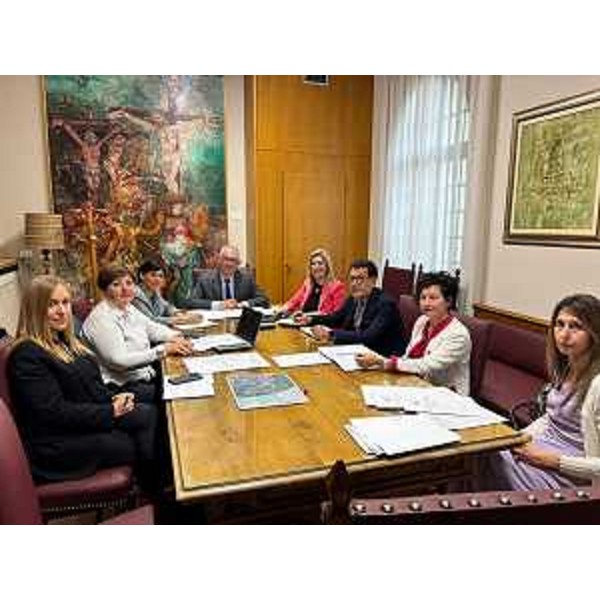 Un momento dell'incontro svoltosi oggi in Municipio a Pordenone - Un momento dell'incontro svoltosi oggi in Municipio a Pordenone 