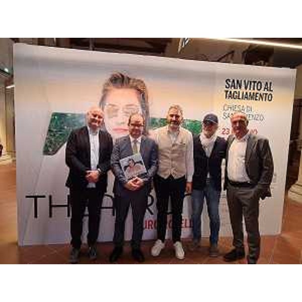 Il vicegovernatore Anzil all'inaugurazione della mostra "Theatron" a San Vito al Tagliamento - Il vicegovernatore Anzil all'inaugurazione della mostra "Theatron" a San Vito al Tagliamento 