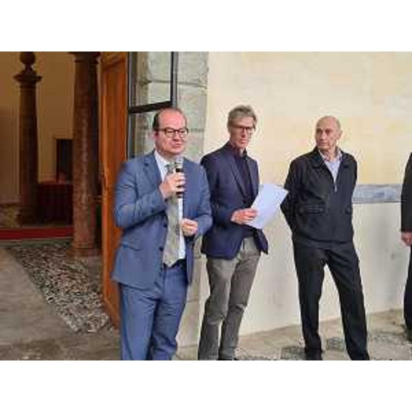 Il vicegovernatore Anzil interviene all'inaugurazione della mostra "Una Regione in bicicletta" a Villa Manin - Il vicegovernatore Anzil interviene all'inaugurazione della mostra "Una Regione in bicicletta" a Villa Manin
