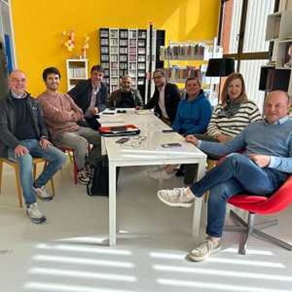 L'incontro promosso da Enrico Bullian (Patto per l'Autonomia-Civica Fvg), quinto da destra - L'incontro promosso da Enrico Bullian (Patto per l'Autonomia-Civica Fvg), quinto da destra