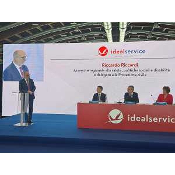 L'assessore Riccardi durante il suo intervento - L'assessore Riccardi durante il suo intervento