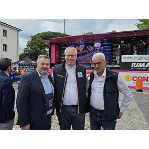 Diego Bernardis (Fp), il presidente del Cr Fvg,Mauro Bordin, e Manuele Ferrari (Lega) - Diego Bernardis (Fp), il presidente del Cr Fvg,Mauro Bordin, e Manuele Ferrari (Lega) 