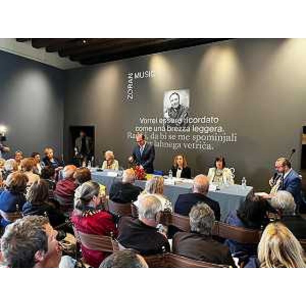 Il vicegovernatore con delega alla Cultura interviene alla vernice della mostra su Music a palazzo Attems a Gorizia - Il vicegovernatore con delega alla Cultura interviene alla vernice della mostra su Music a palazzo Attems a Gorizia 