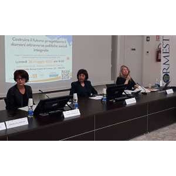 In primo piano lassessore al Lavoro, formazione, istruzione, ricerca, università e famiglia Alessia Rosolen. - In primo piano lassessore al Lavoro, formazione, istruzione, ricerca, università e famiglia Alessia Rosolen.