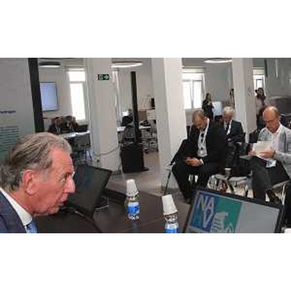 Lintervento dell'assessore Scoccimarro allinizio dei lavori del terzo Consortium Meeting del Nahv. - Lintervento dell'assessore Scoccimarro allinizio dei lavori del terzo Consortium Meeting del Nahv. 