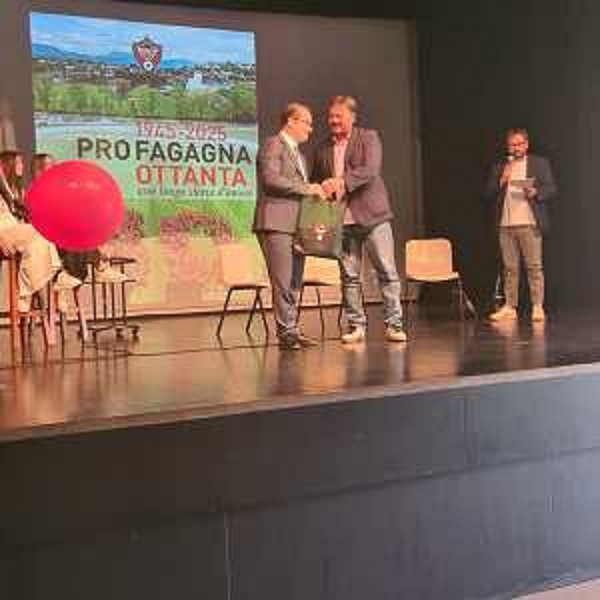 Il vicegovernatore Mario Anzil con il presidente della Pro Fagagna Luca Merlino - Il vicegovernatore Mario Anzil con il presidente della Pro Fagagna Luca Merlino