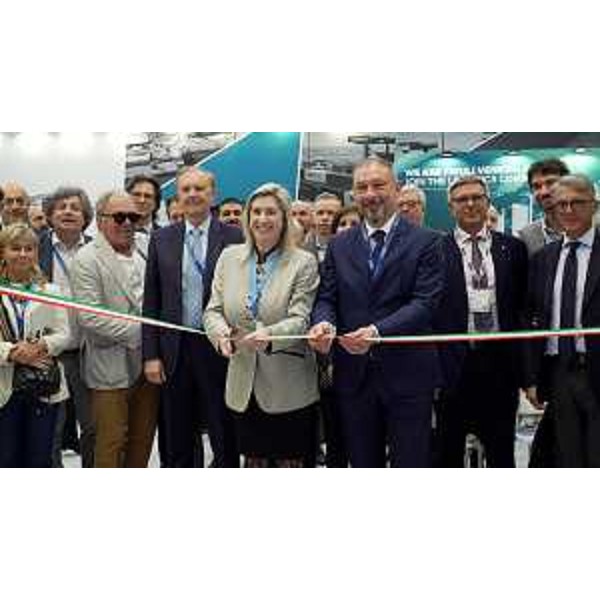 L'assessore regionale Cristina Amirante all'inaugurazione dello stand del Friuli Venezia Giulia a Transport Logistic a Monaco di Baviera - L'assessore regionale Cristina Amirante all'inaugurazione dello stand del Friuli Venezia Giulia a Transport Logistic a Monaco di Baviera