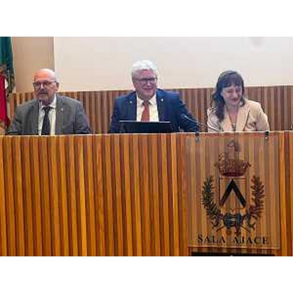 Alla sinistra l'assessore regionale Sebastiano Callari - Alla sinistra l'assessore regionale Sebastiano Callari