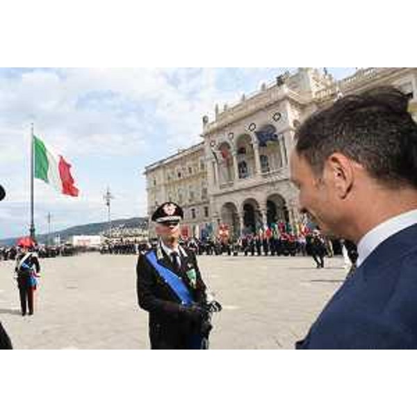Il governatore del Friuli Venezia Giulia Massimiliano Fedriga alla cerimonia per i 211 anni di fondazione dell'Arma dei Carabinieri - Il governatore del Friuli Venezia Giulia Massimiliano Fedriga alla cerimonia per i 211 anni di fondazione dell'Arma dei Carabinieri