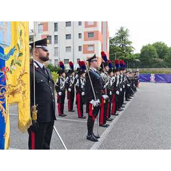 Un momento della cerimonia durante le celebrazione dell'anniversario della fondazione dell'Arma nel Comando proviinciale dei Carabinieri di Pordenone. - Un momento della cerimonia durante le celebrazione dell'anniversario della fondazione dell'Arma nel Comando proviinciale dei Carabinieri di Pordenone.