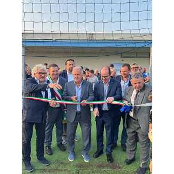 Il vicegovernatore Anzil all'inaugurazione a Premariacco - Il vicegovernatore Anzil all'inaugurazione a Premariacco