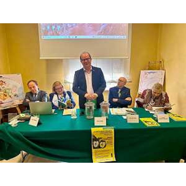 Il vicegovernatore Anzil nel corso del suo intervento - Il vicegovernatore Anzil nel corso del suo intervento