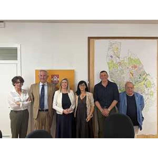 Un momento dell'incontro tra gli assessori regionali alle Infrastrutture Cristina Amirante e allIstruzione Alessia Rosolen, il sindaco di Pordenone Alessandro Basso, il presidente di Confindustria Alto Adriatico Michelangelo Agrusti e i rappresentanti dellIts Academy Alto Adriatico e del Consorzio per lo sviluppo universitario di Pordenone. - Un momento dell'incontro tra gli assessori regionali alle Infrastrutture Cristina Amirante e allIstruzione Alessia Rosolen, il sindaco di Pordenone Alessandro Basso, il presidente di Confindustria Alto Adriatico Michelangelo Agrusti e i rappresentanti dellIts Academy Alto Adriatico e del Consorzio per lo sviluppo universitario di Pordenone. 