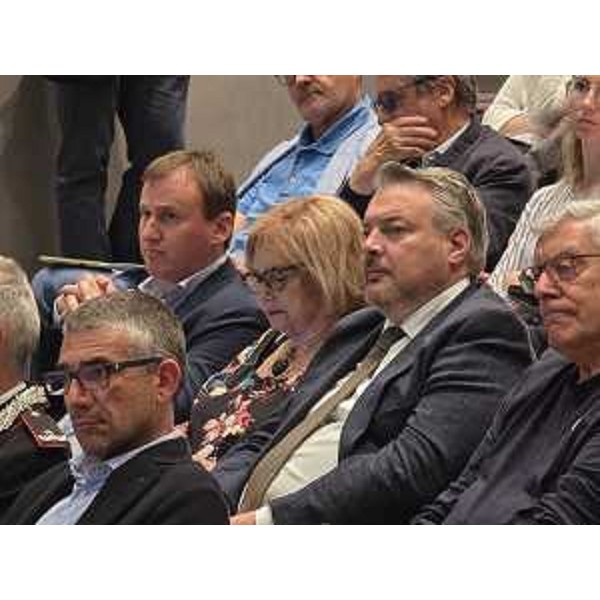 In seconda fila, Diego Bernardis (Fedriga presidente), secondo da destra - In seconda fila, Diego Bernardis (Fedriga presidente), secondo da destra