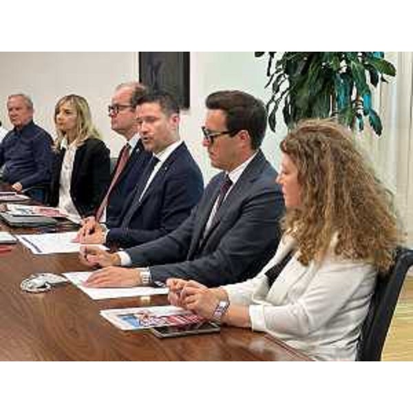 Al centro, il consigliere regionale Markus Maurmair (FdI) - Al centro, il consigliere regionale Markus Maurmair (FdI)