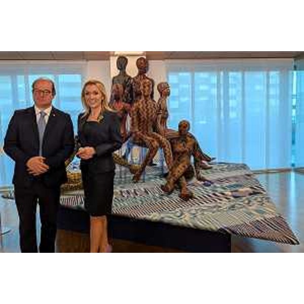 Il vicegovernatore della Regione Mario Anzil con il Console Generale della Repubblica di Polonia a Milano, Agnieszka Gloria Kaminska - Il vicegovernatore della Regione Mario Anzil con il Console Generale della Repubblica di Polonia a Milano, Agnieszka Gloria Kaminska