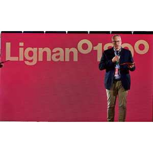 L'intervento di Mauro Bordin, presidente del Cr Fvg, sul palco di Lignano - L'intervento di Mauro Bordin, presidente del Cr Fvg, sul palco di Lignano