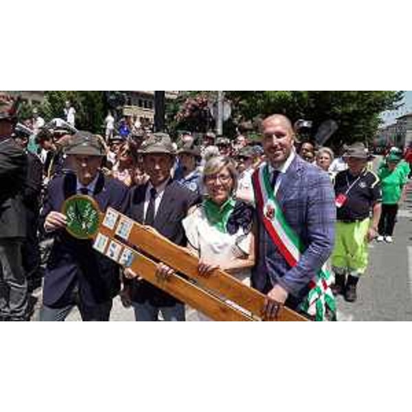 Momenti del Raduno Triveneto degli Alpini a Conegliano con l'assessore alle Finanze del Friuli Venezia Giulia Barbara Zilli - Momenti del Raduno Triveneto degli Alpini a Conegliano con l'assessore alle Finanze del Friuli Venezia Giulia Barbara Zilli