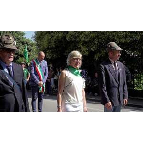 Momenti del Raduno Triveneto degli Alpini a Conegliano con l'assessore alle Finanze del Friuli Venezia Giulia Barbara Zilli - Momenti del Raduno Triveneto degli Alpini a Conegliano con l'assessore alle Finanze del Friuli Venezia Giulia Barbara Zilli