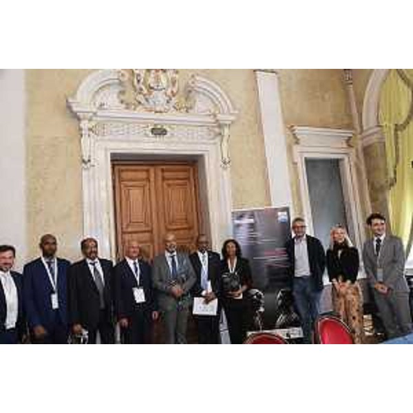 I partecipanti al panel istituzionale del convegno "Somalia: dalla ricerca del passato alla prospettiva di futuro" - I partecipanti al panel istituzionale del convegno "Somalia: dalla ricerca del passato alla prospettiva di futuro"