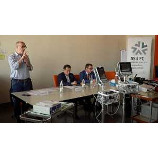 L'assessore alla Salute del Friuli Venezia Giulia Riccardo Riccardi, intervenendo alla cerimonia di consegna delle donazioni effettuate all'Ospedale di San Daniele da parte di tre associazioni del territorio: Amici di Borgo Sacco, Udinese Club 33038 e Due Pistoni. - L'assessore alla Salute del Friuli Venezia Giulia Riccardo Riccardi, intervenendo alla cerimonia di consegna delle donazioni effettuate all'Ospedale di San Daniele da parte di tre associazioni del territorio: Amici di Borgo Sacco, Udinese Club 33038 e Due Pistoni. 