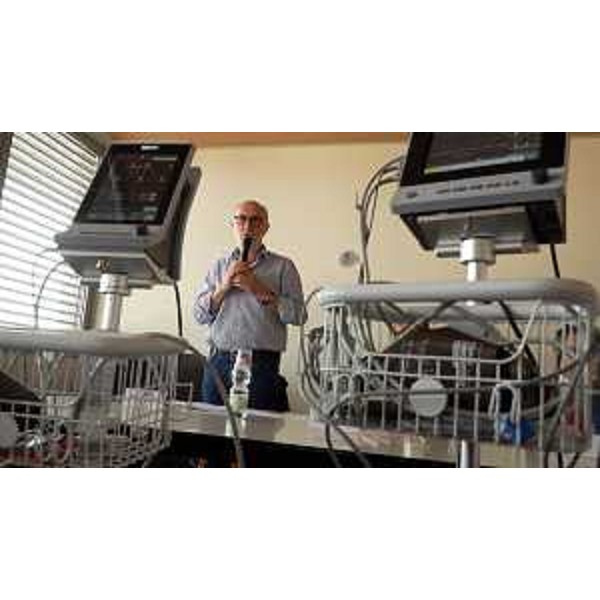 L'assessore alla Salute del Friuli Venezia Giulia Riccardo Riccardi, intervenendo alla cerimonia di consegna delle donazioni effettuate all'Ospedale di San Daniele da parte di tre associazioni del territorio: Amici di Borgo Sacco, Udinese Club 33038 e Due Pistoni. - L'assessore alla Salute del Friuli Venezia Giulia Riccardo Riccardi, intervenendo alla cerimonia di consegna delle donazioni effettuate all'Ospedale di San Daniele da parte di tre associazioni del territorio: Amici di Borgo Sacco, Udinese Club 33038 e Due Pistoni. 