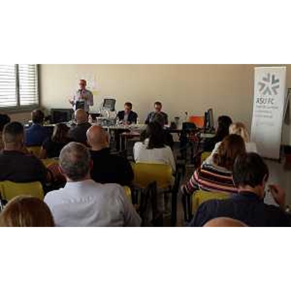 L'assessore alla Salute del Friuli Venezia Giulia Riccardo Riccardi, intervenendo alla cerimonia di consegna delle donazioni effettuate all'Ospedale di San Daniele da parte di tre associazioni del territorio: Amici di Borgo Sacco, Udinese Club 33038 e Due Pistoni. - L'assessore alla Salute del Friuli Venezia Giulia Riccardo Riccardi, intervenendo alla cerimonia di consegna delle donazioni effettuate all'Ospedale di San Daniele da parte di tre associazioni del territorio: Amici di Borgo Sacco, Udinese Club 33038 e Due Pistoni. 