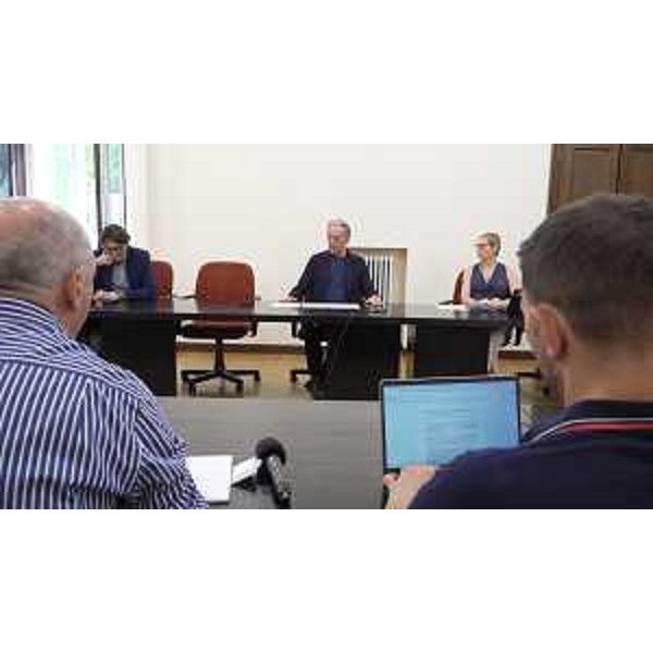 Lassessore regionale alla Difesa dellambiente, energia e sviluppo sostenibile Fabio Scoccimarro presenta il Premio FVGreen - Lassessore regionale alla Difesa dellambiente, energia e sviluppo sostenibile Fabio Scoccimarro presenta il Premio FVGreen 