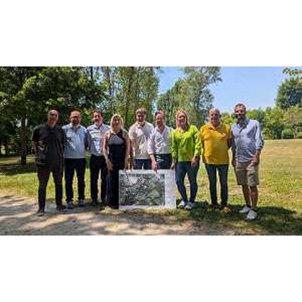 Un momento dell'incontro svoltosi ad Azzano Decimo, alla presenza de sindaco Piccini - Un momento dell'incontro svoltosi ad Azzano Decimo, alla presenza de sindaco Piccini