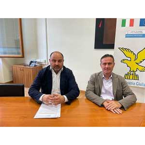 Da sinistra i capigruppo Diego Moretti (Pd) e Massimo Moretuzzo (Patto per l'Autonomia-Civica Fvg) - Da sinistra i capigruppo Diego Moretti (Pd) e Massimo Moretuzzo (Patto per l'Autonomia-Civica Fvg)