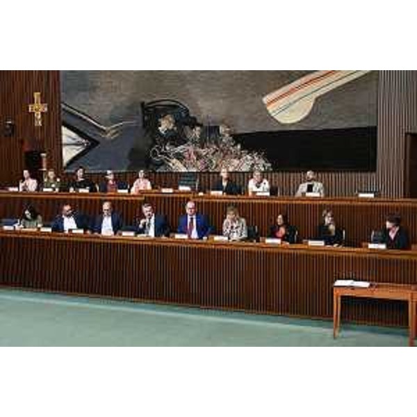 I lavori durante la seduta odierna della V Commissione - I lavori durante la seduta odierna della V Commissione