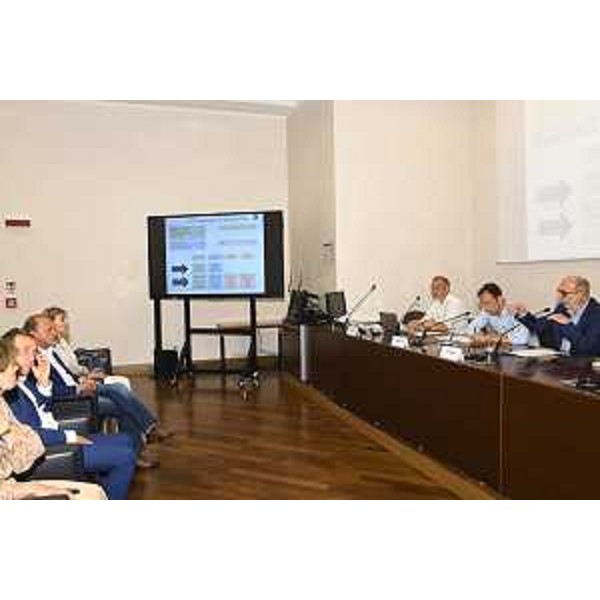 Il governatore del Friuli Venezia Giulia Massimiliano Fedriga assieme all'assessore regionale alla Salute Riccardo Riccardi e al direttore generale dell'Azienda regionale di coordinamento per la Salute (Arcs) Stefano Dorbolò, all'illustrazione degli strumenti messi in campo dalla Regione per valorizzare il personale del servizio sanitario regionale - Il governatore del Friuli Venezia Giulia Massimiliano Fedriga assieme all'assessore regionale alla Salute Riccardo Riccardi e al direttore generale dell'Azienda regionale di coordinamento per la Salute (Arcs) Stefano Dorbolò, all'illustrazione degli strumenti messi in campo dalla Regione per valorizzare il personale del servizio sanitario regionale