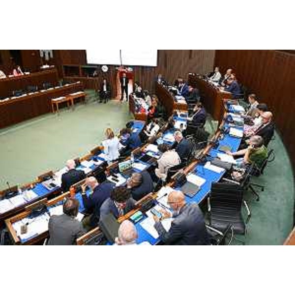 Un momento dei lavori del Consiglio regionale - Un momento dei lavori del Consiglio regionale