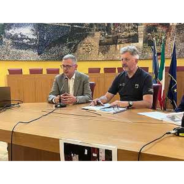 L'assessore regionale alla Montagna, Stefano Zannier, è intervenuto nella sede della ex Provincia di Pordenone al convegno dal titolo "L'altra montagna. Narrazioni di comunità per un turismo sostenibile" - L'assessore regionale alla Montagna, Stefano Zannier, è intervenuto nella sede della ex Provincia di Pordenone al convegno dal titolo "L'altra montagna. Narrazioni di comunità per un turismo sostenibile"