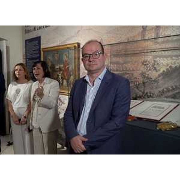 Un momento della visita alla mostra "Voi siete qui" a Palazzo Attems Petzenstein a Gorizia. - Un momento della visita alla mostra "Voi siete qui" a Palazzo Attems Petzenstein a Gorizia.