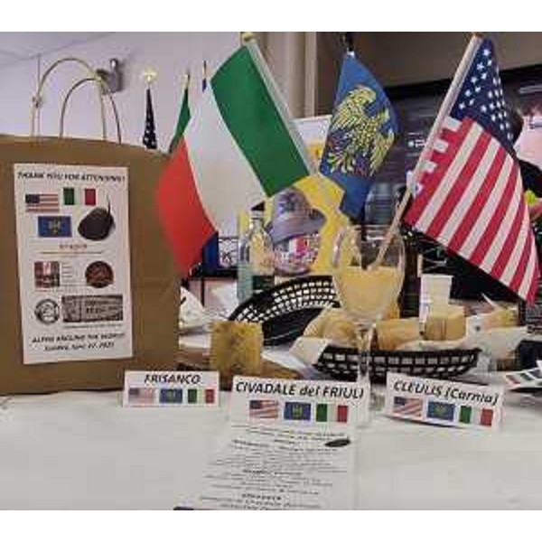 La mostra itinerante sugli alpini promossa da Eraple è stata allestita a Philadelphia - La mostra itinerante sugli alpini promossa da Eraple è stata allestita a Philadelphia 