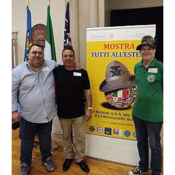 Cesare Costantini, direttore Eraple Philadelphia, Robert Filippi, presidente Eraple New York, e l'alpino della sezione Ana di New Yorik Eliseo De Marco - Cesare Costantini, direttore Eraple Philadelphia, Robert Filippi, presidente Eraple New York, e l'alpino della sezione Ana di New Yorik Eliseo De Marco 