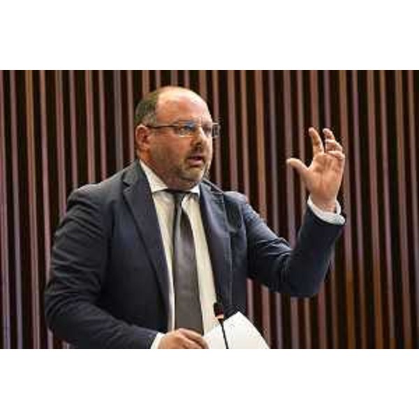 L'intervento del capogruppo Pd, Diego Moretti - L'intervento del capogruppo Pd, Diego Moretti