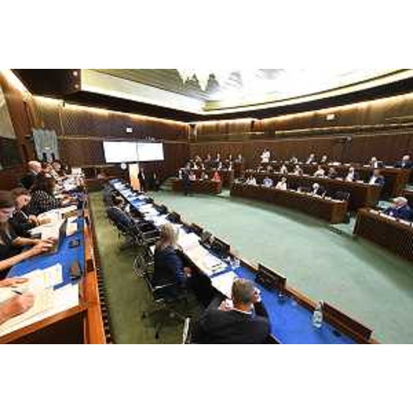 I lavori durante la seduta odierna del Consiglio regionale - I lavori durante la seduta odierna del Consiglio regionale